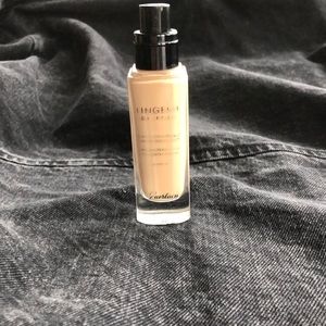 Guerlain LINGERIE DE PEAU foundation